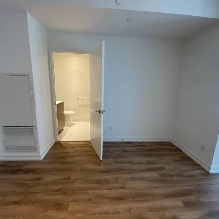 One Bedroom Condo Near Eaton Centre, TMU - Photo 3