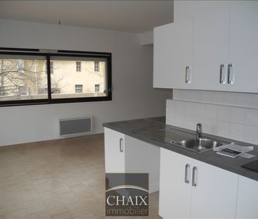 Location Appartement 1 pièce 44m² AUBAGNE 13400 - Photo 3