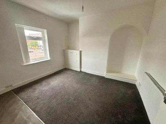 College Street, St. Helens, WA10 - Photo 1