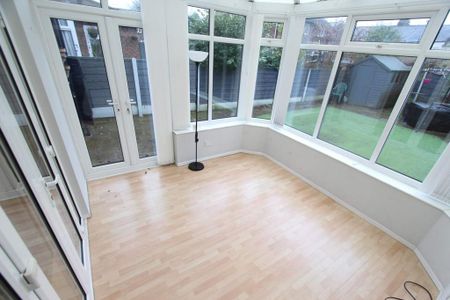 3 bedroom semi-detached house to rent - Photo 4