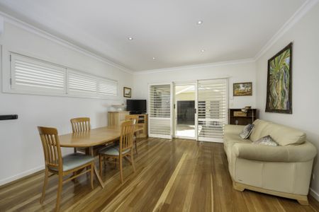 Spacious four bedroom home with double garage in sought after beach side suburb 'The Junction' - Photo 2