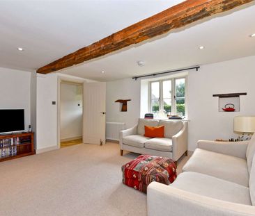 Three bedroom property situated on the edge of the wonderful Cotswo... - Photo 3