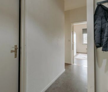 Lichtrijk 2‑slpk appartement met twee terrassen in Wilrijk! - Photo 3