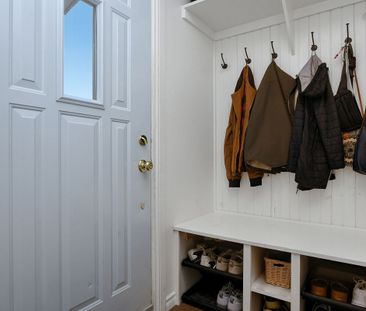 For Lease - 18 Vanessa Terrace, Barrhaven, Ontario - Photo 2