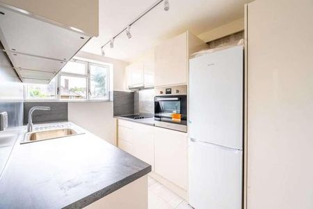 Aubyn Square, Roehampton, SW15 - Photo 3