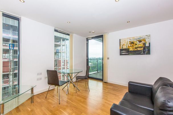 1 bedroom flat to rent - Photo 1