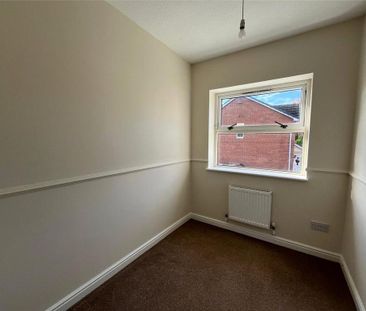 3 bedroom semi-detached house to rent - Photo 6