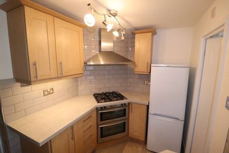 CENTRAL BRENTWOOD, Property for rent - Photo 3