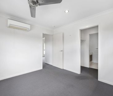 Spacious Dual-Ensuite Townhouse in Prime Location! - Photo 3