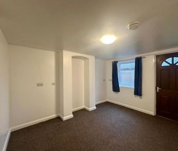 4 bedroom terraced house to rent - Photo 5