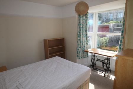 6 Bedroom | 60 Salcombe Road, PL4 7NF - Photo 2