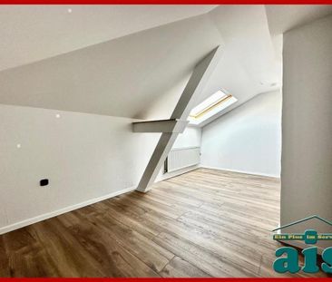 ais-GmbH bietet an: Renovierte 4 Zimmer Wohnung in der Südstadt. - Photo 4