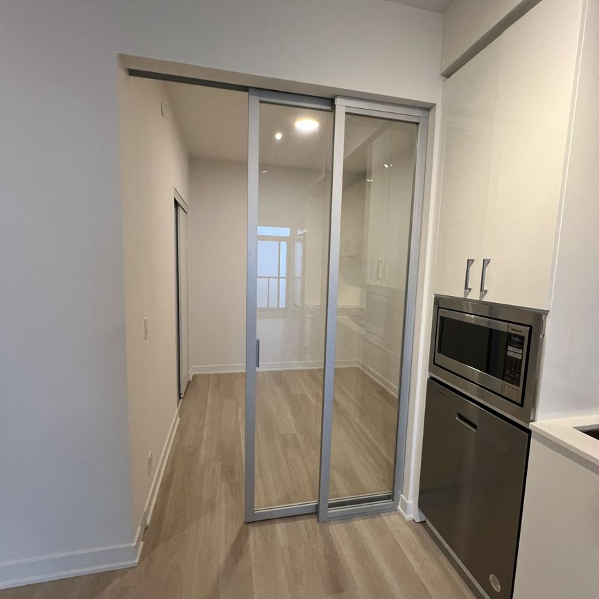 For Lease - 30 Upper Mall Way Unit# 3204, Vaughan, Ontario - Photo 1