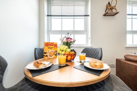 2 Bed Flat, Atlantic Mansions, SO14 - Photo 3