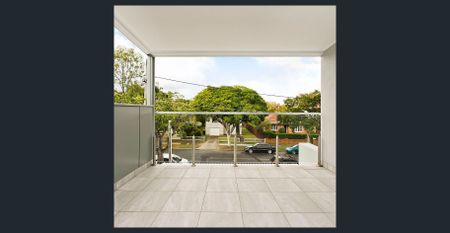 Luxury Townhouse with Private Retreat Oasis - Photo 4