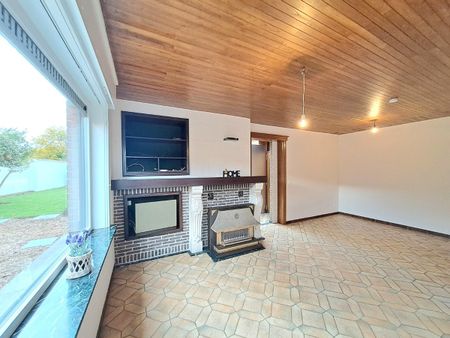 Ruime woning te huur in Hulste met 3 slaapkamers en garage - Photo 2