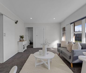 Step inside this beautifully renovated two-bedroom, one-bathroom ho... - Photo 2