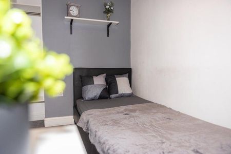1 bedroom in a house share to rent - Photo 4