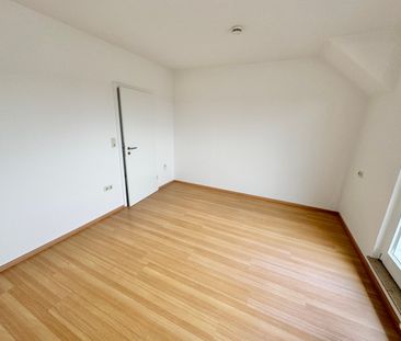 Renovierte 3-Zimmer-Wohnung mit EBK und Balkon! - Photo 3