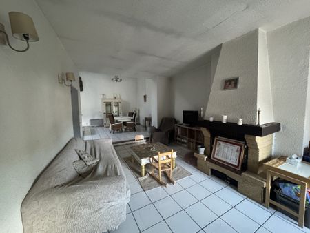 Location Appartement 3 pièces 86m² TOURVES 83170 - Photo 2