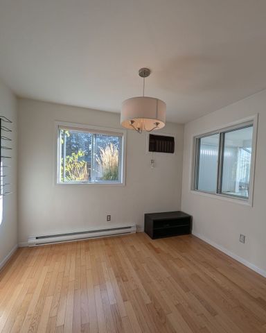 Spacious 2 bed/2 bath Downtown Kelowna - Photo 4