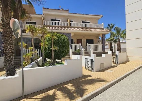 Alquiler de chalet adosado en Calle Pamplona, 11