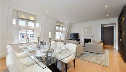 Two Bedrooms Apartment in Duke Street, Mayfair W1K - Photo 1