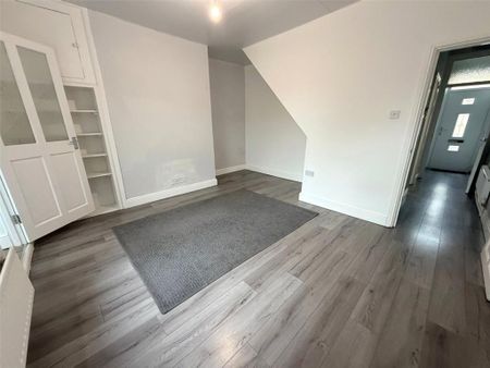 2 bedroom terraced house to rent - Photo 2
