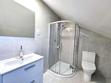 Cleverley Close, London, SE7 - Photo 5