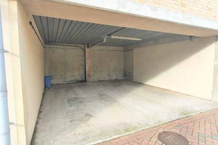 Forum Court - Photo 5