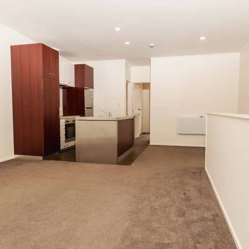 Charming Two-Level Townhouse for Rent! - Photo 1