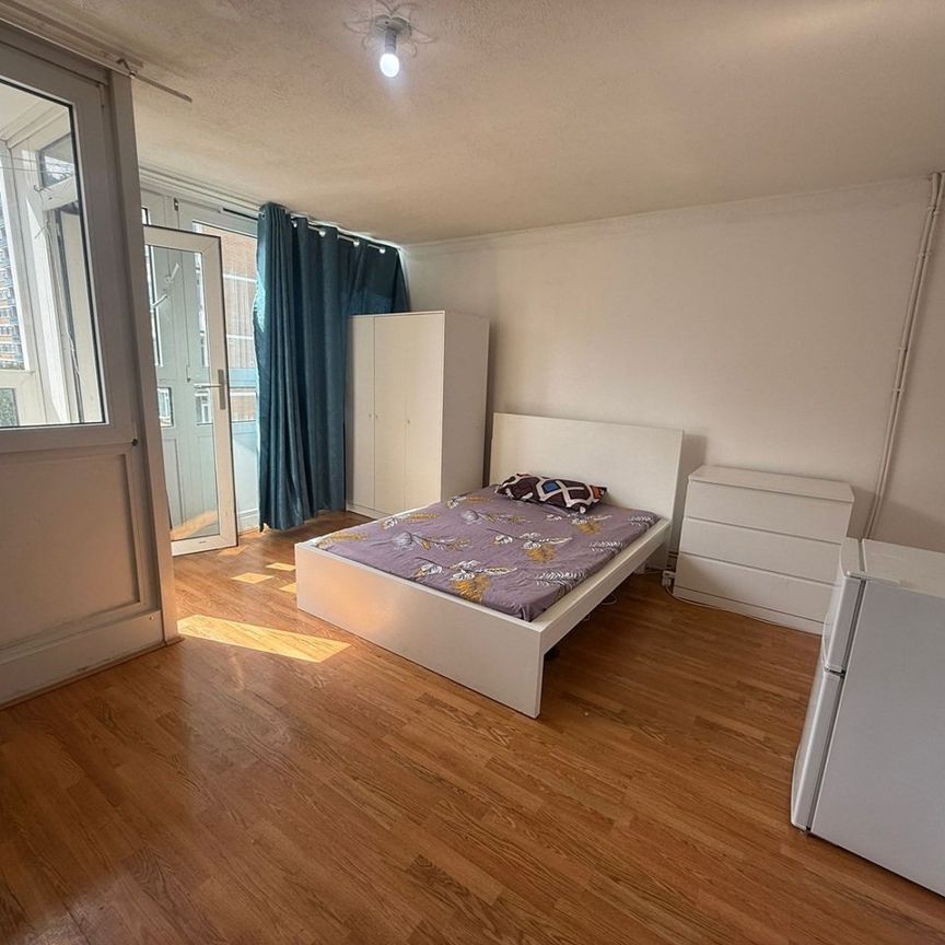 Room in a Shared House, Giraud Street, E14 - Photo 1