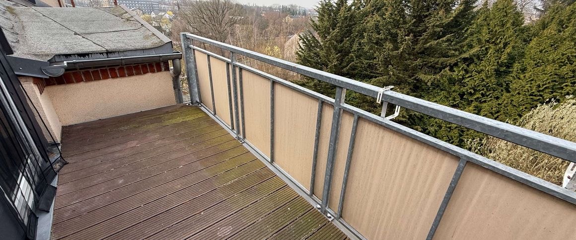TOP Whg. im DG - frei ab 1.3.25 - Laminat - großer Balkon** - Photo 1