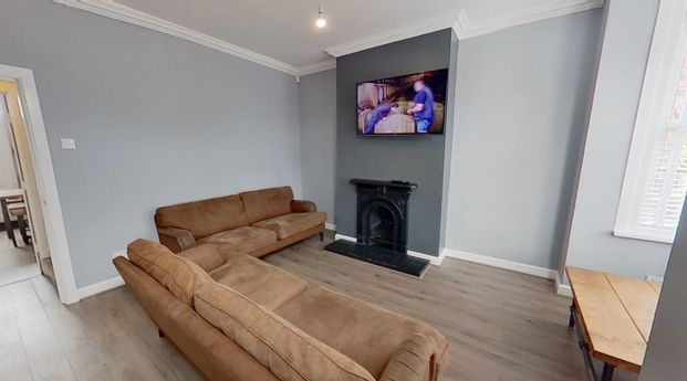 St Anns Avenue, Burley - Photo 1