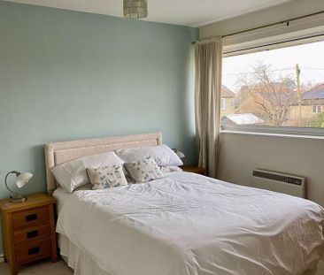 3 bedroom semi-detached house to rent - Photo 4