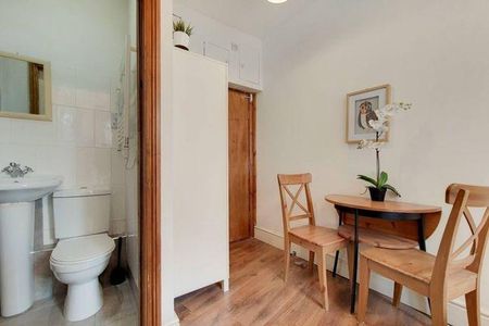 Studio to rent - Photo 5