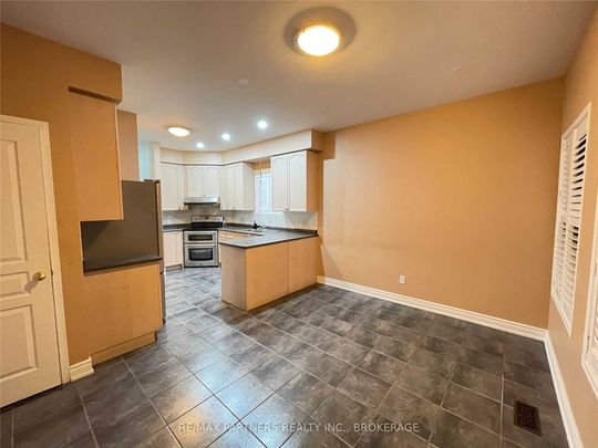 For Lease - 109 Rainbow Valley Crescent, Markham, Ontario - Photo 1