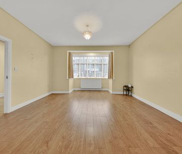 3 Bed Terraced House, St. Edmunds Road, IG1 - Photo 1