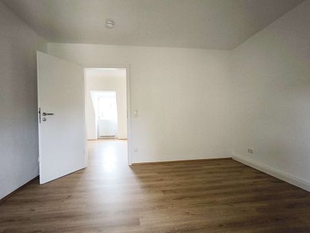 Schöne 2-Zimmer-Dachgeschosswohnung mit Garten in Stolberg Büsbach - Photo 3