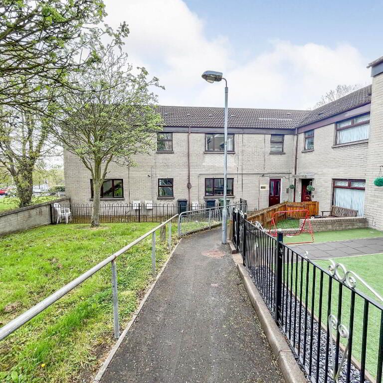 37 Hill Street, Lisburn, BT28 1YE - Photo 1