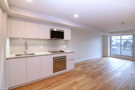 3460 Peel Street - Photo 5