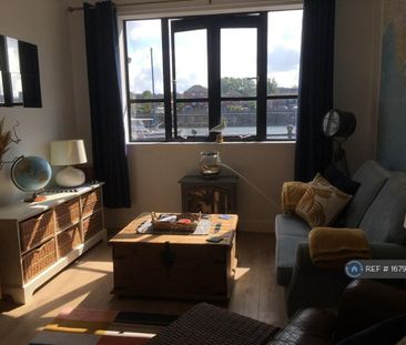 1 bedroom flat to rent - Photo 1