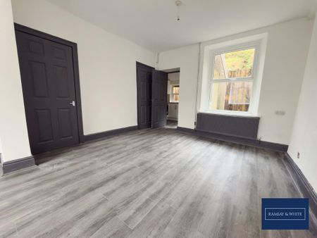 2 bedroom terraced house to rent - Photo 2