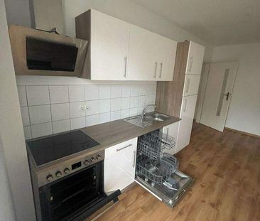 Schöne 2 Raum Wohnung Zwickau Pölbitz ab sofort zu vermieten - Photo 2