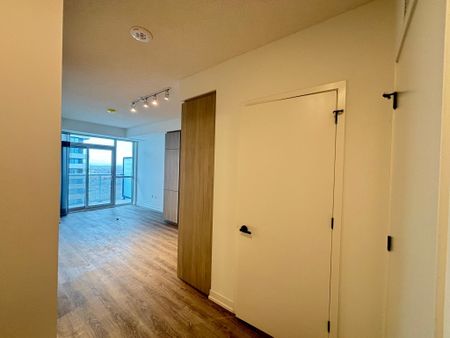 For Lease - 8 Interchange Way Unit# 2615, Vaughan, Ontario - Photo 2