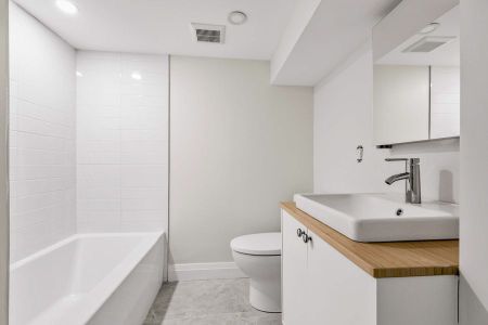 For Lease - 116 Manor Road East Road Unit# 2, Toronto, Ontario - Photo 4