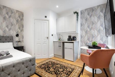 ** Inclusive of council tax, gas, electricity, water, internet and Netflix** - Photo 4
