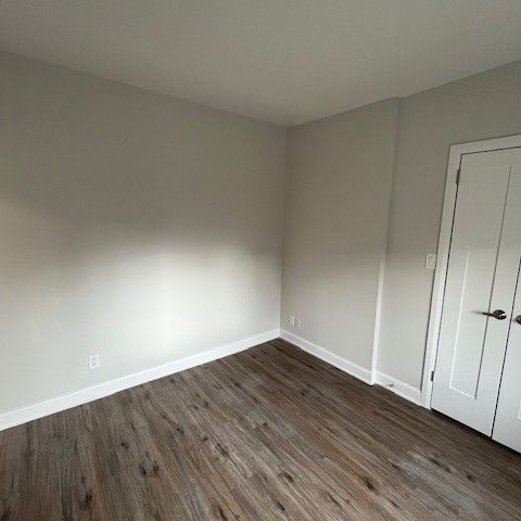 For Lease - 3003 Lake Shore Boulevard Unit# 3, Toronto, Ontario - Photo 1