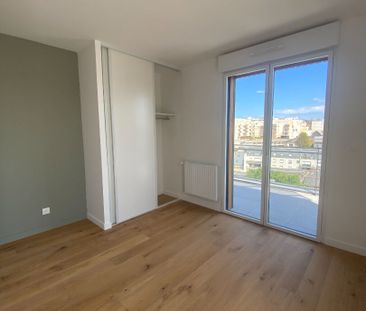 Location Appartement 4 pièces 109m² - Photo 5