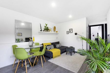 2 bedroom maisonette to rent - Photo 2